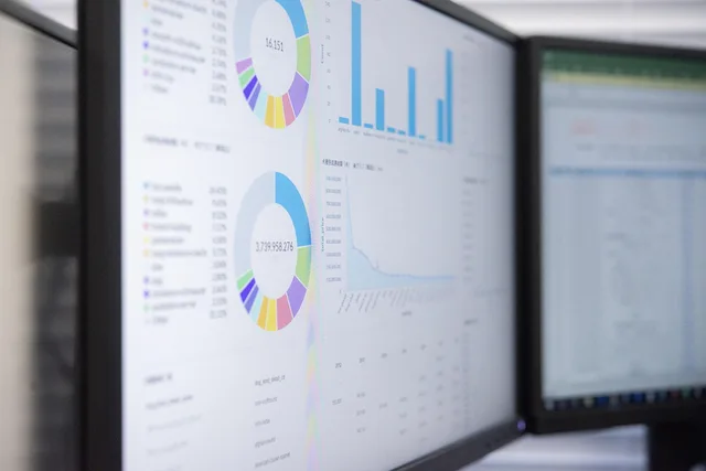 data, chart, graph, monitor, marketing, infographics, analyze, blue marketing, blue data, data, data, data, data, data, chart, graph, graph, marketing. How UK planners read BARB data for connected TV