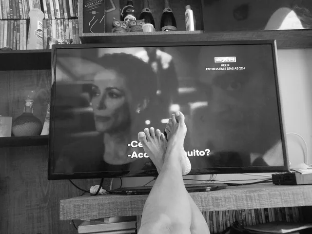 daily, routine, tv, watching tv, tv room, routine, watching tv, watching tv, watching tv, watching tv, watching tv. Connected TV advertising buyer personas explained for English planners